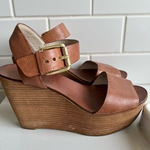 Michael Kors size 5 brown platform wedges